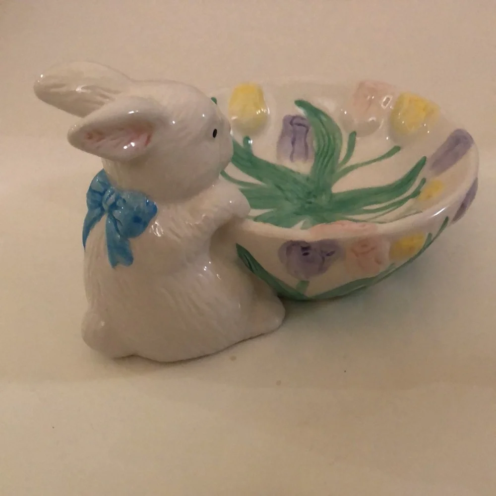 ⭐️Host Pick⭐️- Ceramic bowl with bunny - Picture 7 of 16